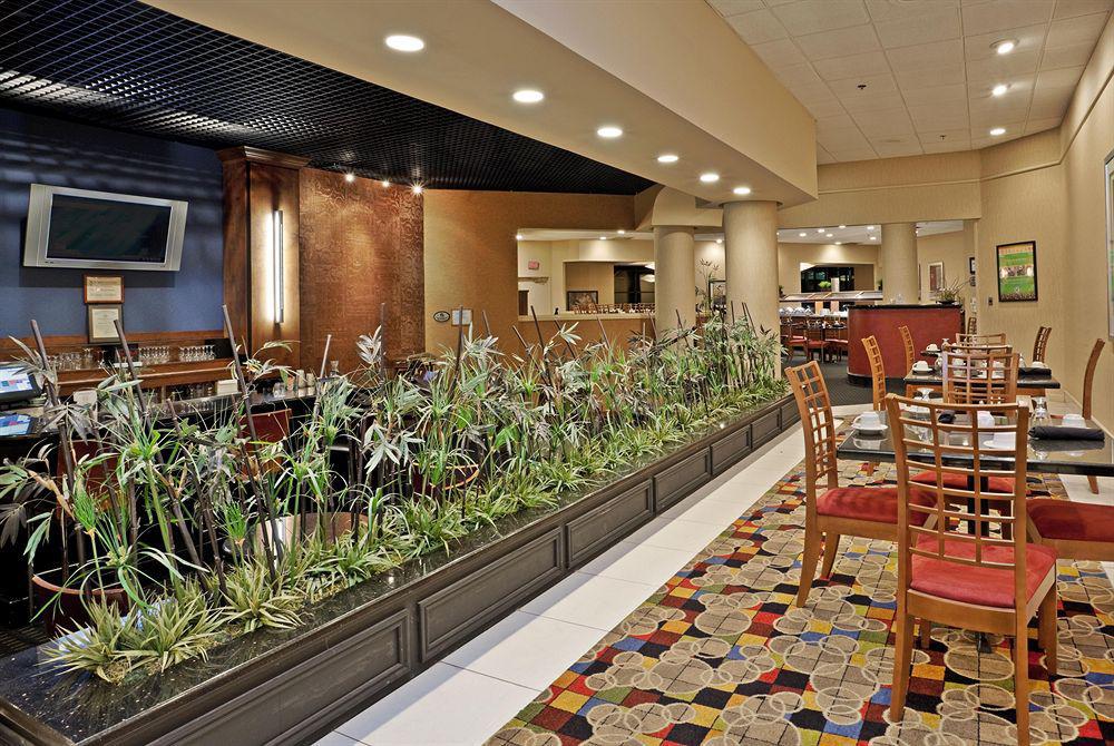 Doubletree By Hilton Winston Salem - University, Nc Hotel Restaurant photo