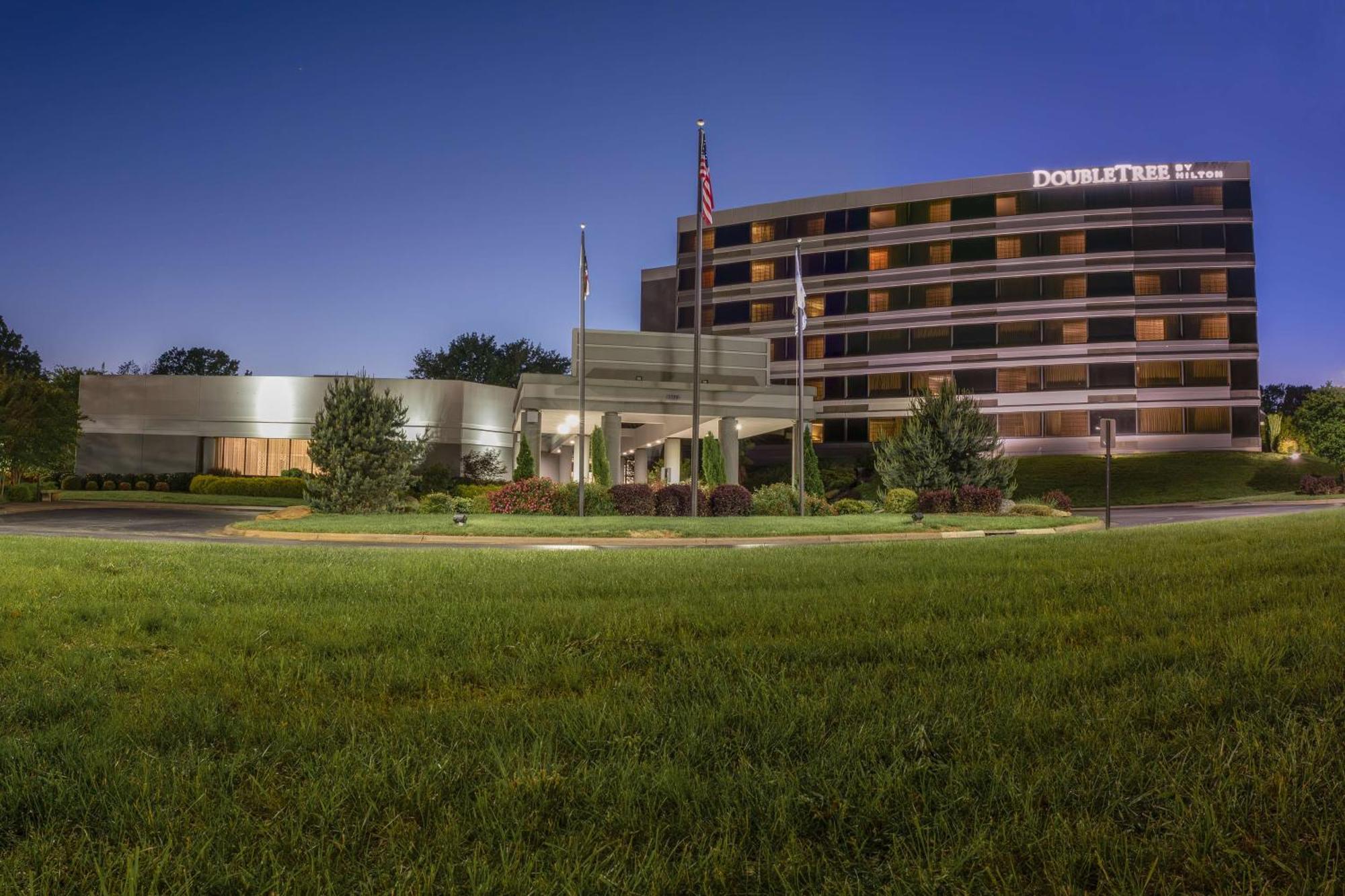 Doubletree By Hilton Winston Salem - University, Nc Hotel Exterior photo