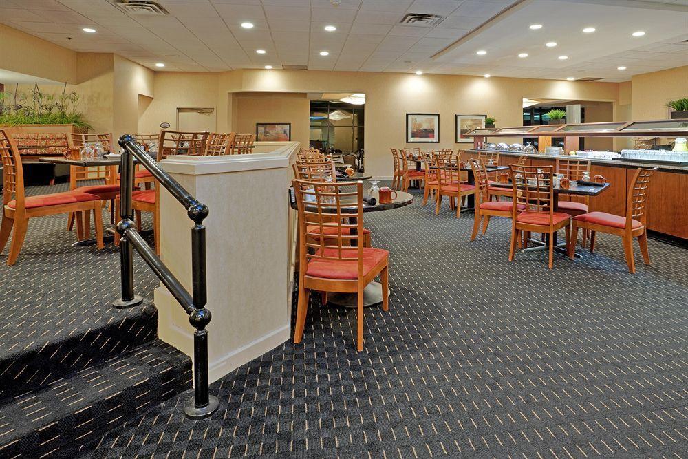 Doubletree By Hilton Winston Salem - University, Nc Hotel Restaurant photo