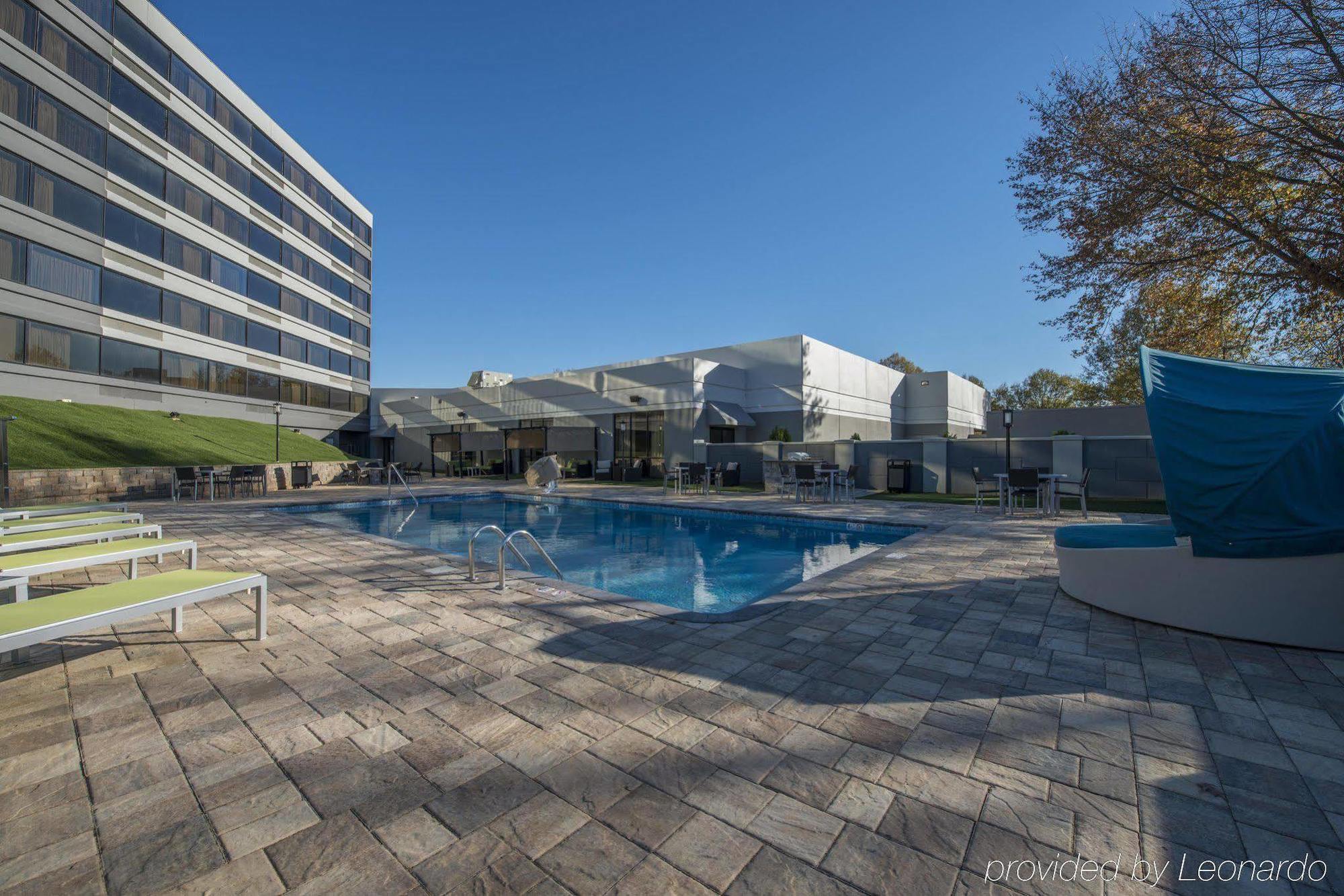 Doubletree By Hilton Winston Salem - University, Nc Hotel Exterior photo